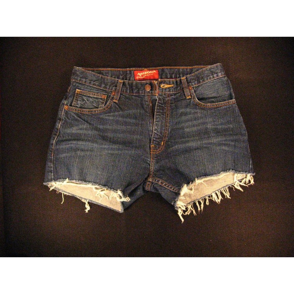 ARIZONA JEAN CO Womans CUTOFF Jeans shorts 33 Original Boot Cut 32 MEASURED Blue